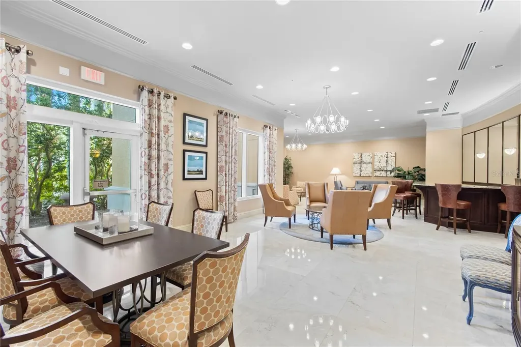 800 N Tamiami Trail Sarasota FL 34236