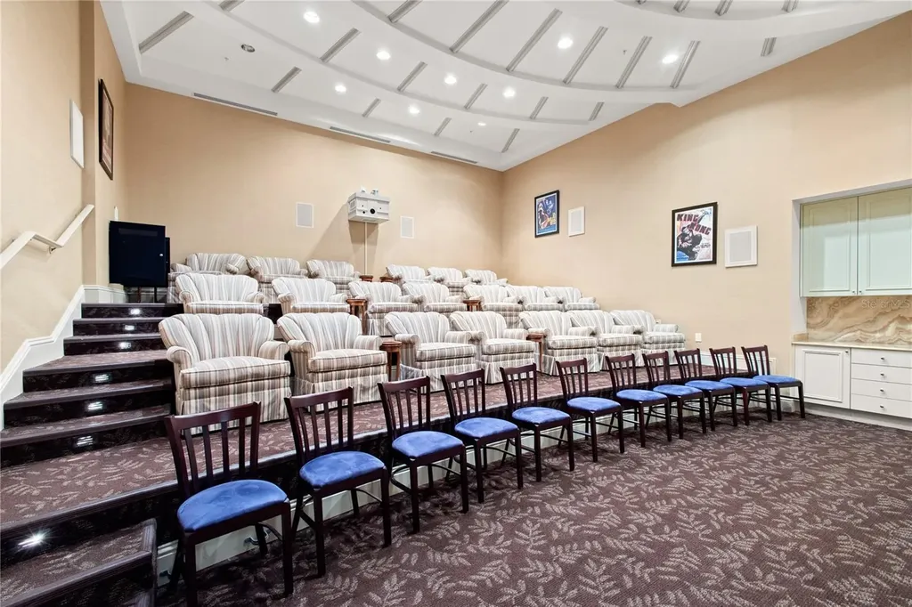 800 N Tamiami Trail Sarasota FL 34236