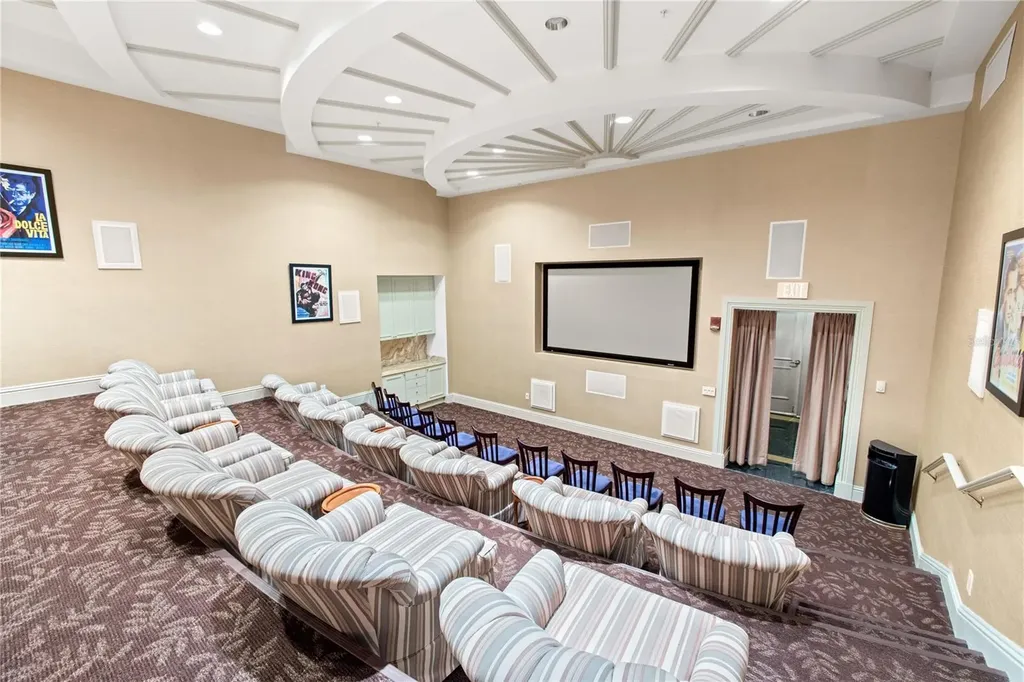 800 N Tamiami Trail Sarasota FL 34236