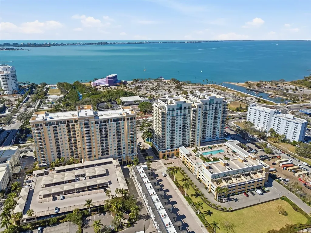 800 N Tamiami Trail Sarasota FL 34236
