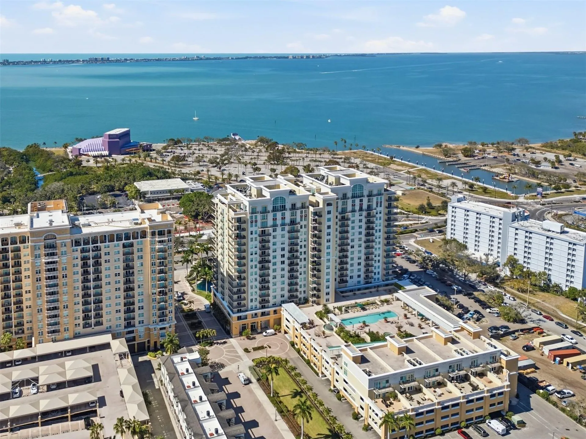 800 N Tamiami Trail Sarasota FL 34236