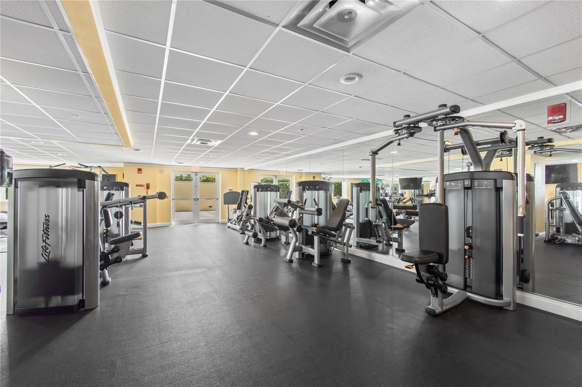 800 N Tamiami Trail Sarasota FL 34236
