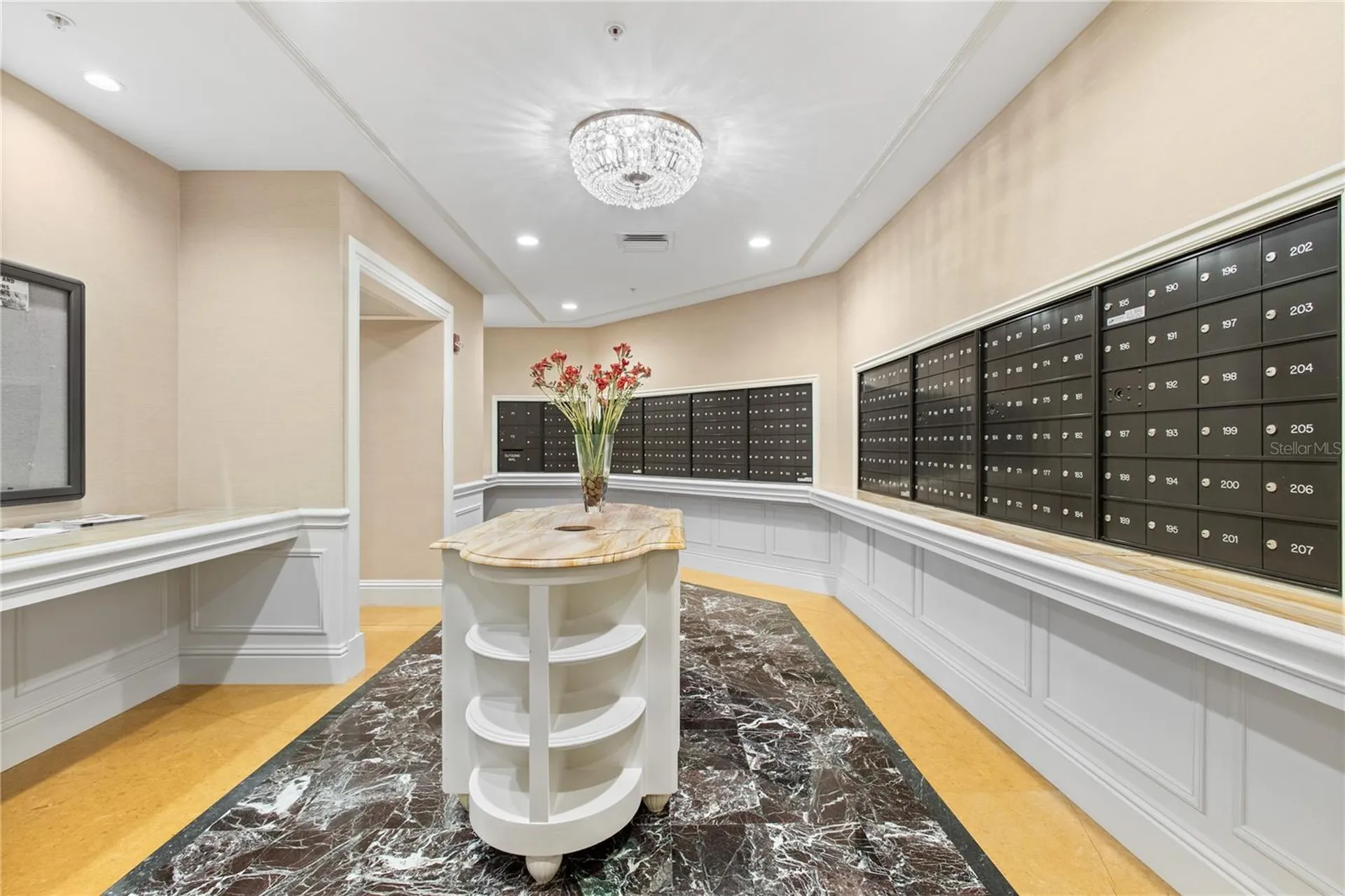 800 N Tamiami Trail Sarasota FL 34236