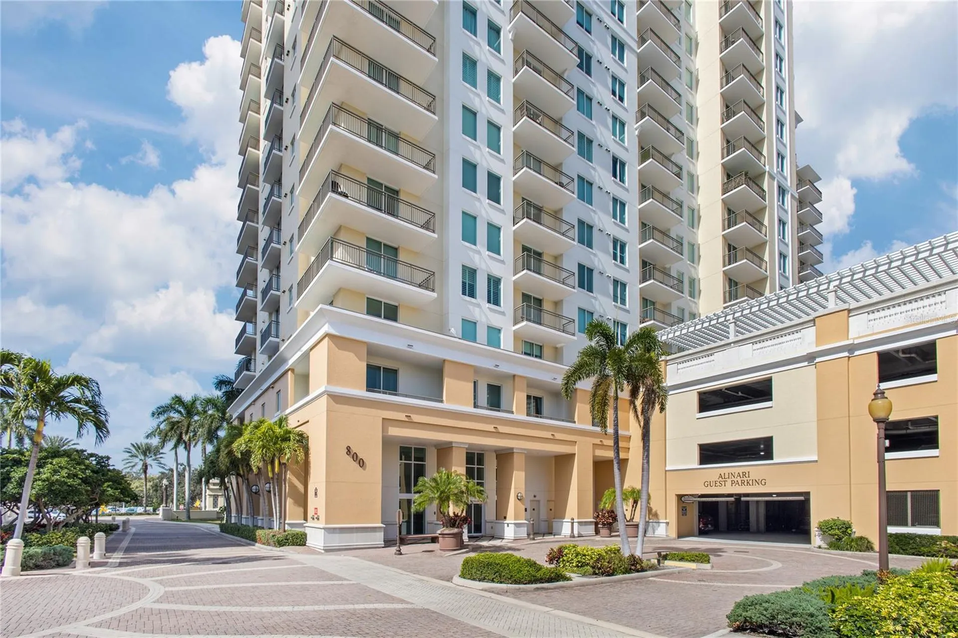 800 N Tamiami Trail Sarasota FL 34236