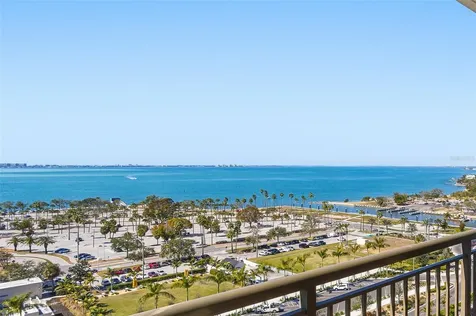 800 N Tamiami Trail Sarasota FL 34236