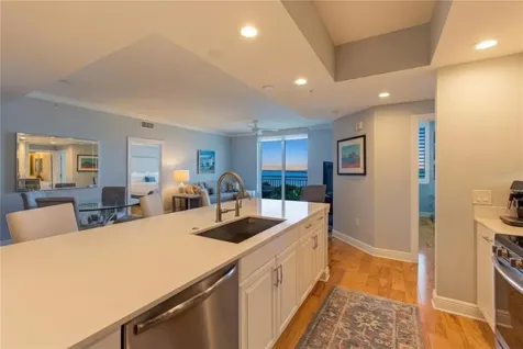 800 N Tamiami Trail Sarasota FL 34236