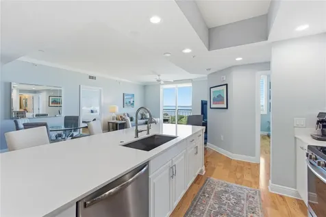 800 N Tamiami Trail Sarasota FL 34236