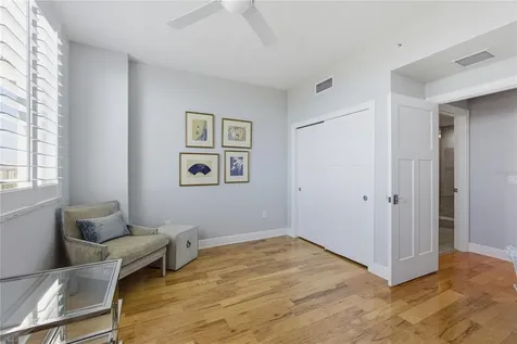 800 N Tamiami Trail Sarasota FL 34236