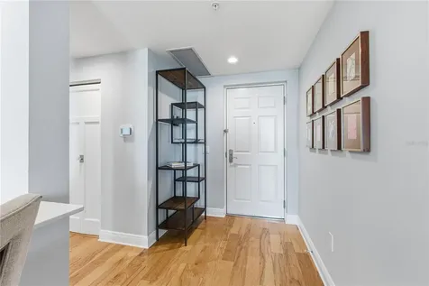 800 N Tamiami Trail Sarasota FL 34236