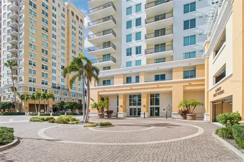 800 N Tamiami Trail Sarasota FL 34236