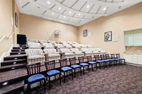 800 N Tamiami Trail Sarasota FL 34236