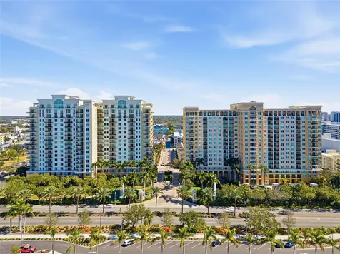800 N Tamiami Trail Sarasota FL 34236