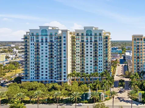 800 N Tamiami Trail Sarasota FL 34236