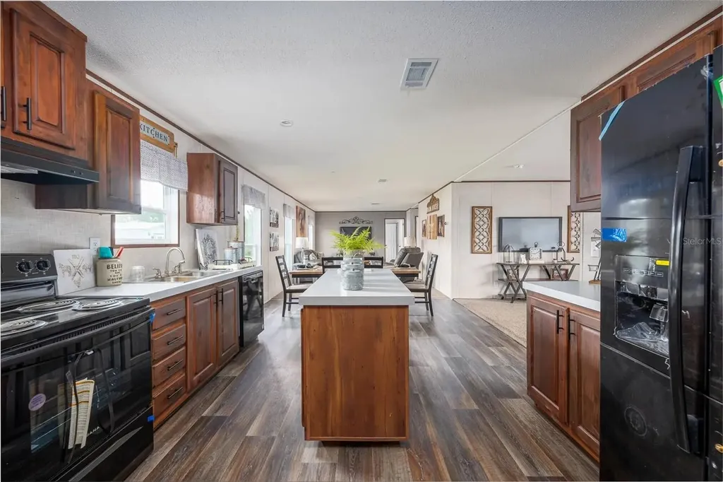 1065 NE County Road 125 Lawtey FL 32058