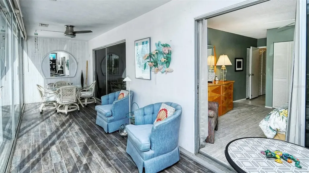 1255 E Peppertree Drive Sarasota FL 34242