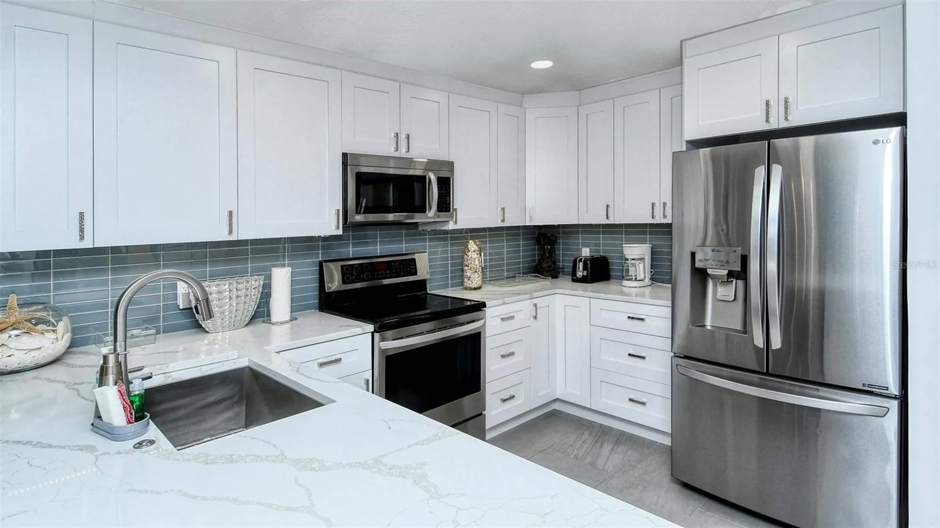 1255 E Peppertree Drive Sarasota FL 34242