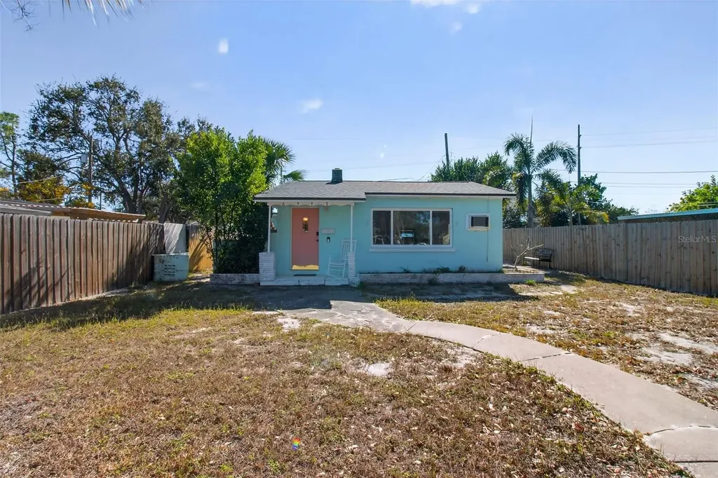 6372 4th Avenue S St Petersburg FL 33707