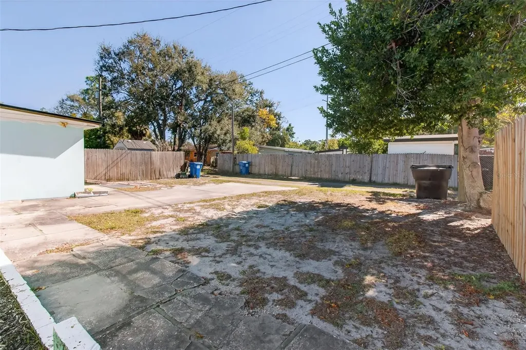 6372 4th Avenue S St Petersburg FL 33707