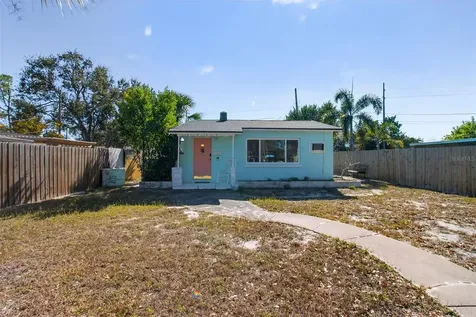6372 4th Avenue S St Petersburg FL 33707