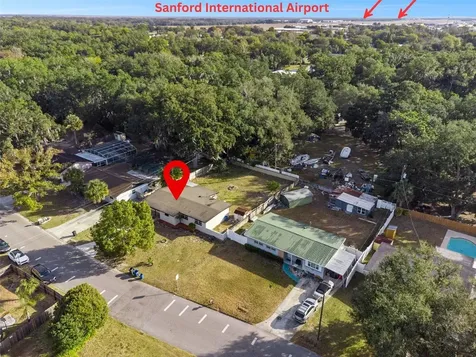 2827 S Park Avenue Sanford FL 32773