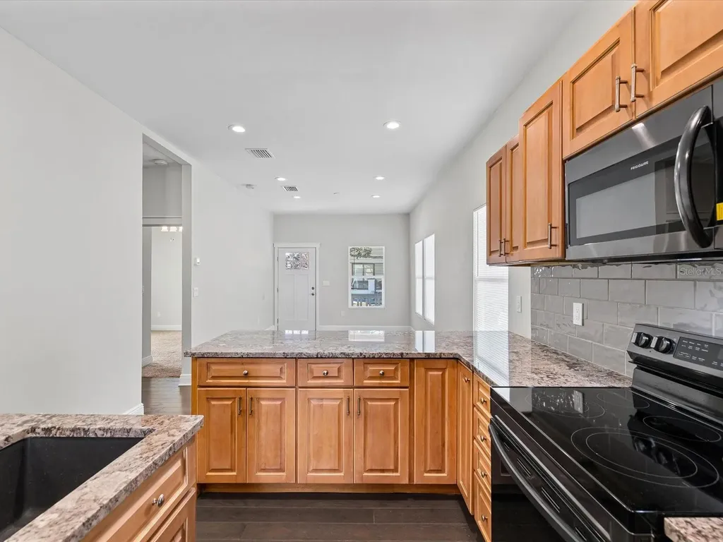 2107 W Cherry Street Tampa FL 33607