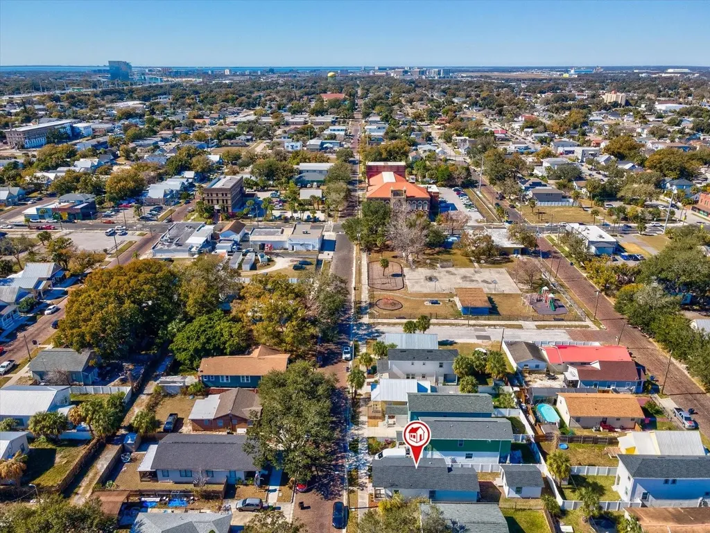 2107 W Cherry Street Tampa FL 33607
