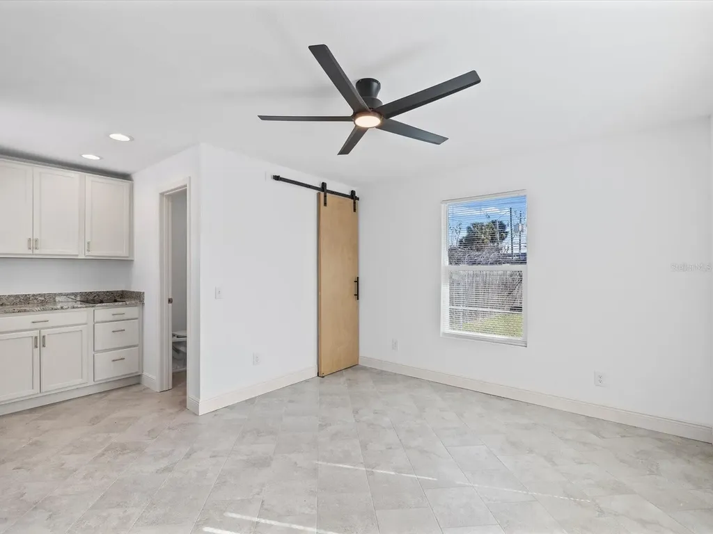 2107 W Cherry Street Tampa FL 33607