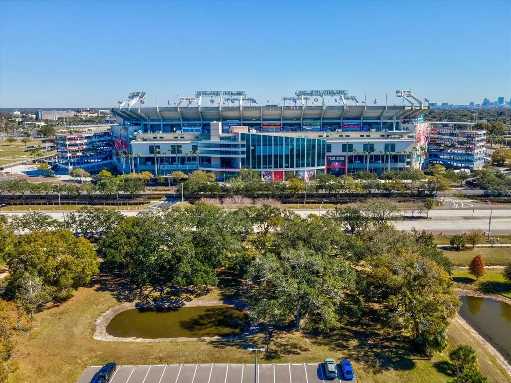 2107 W Cherry Street Tampa FL 33607
