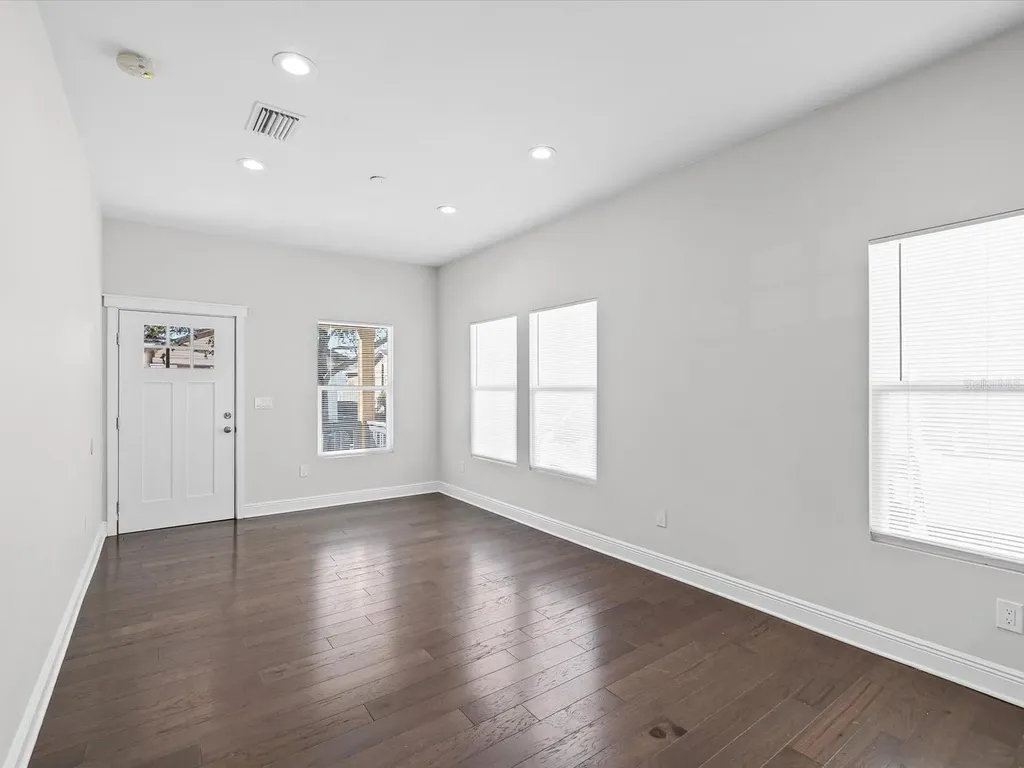 2107 W Cherry Street Tampa FL 33607