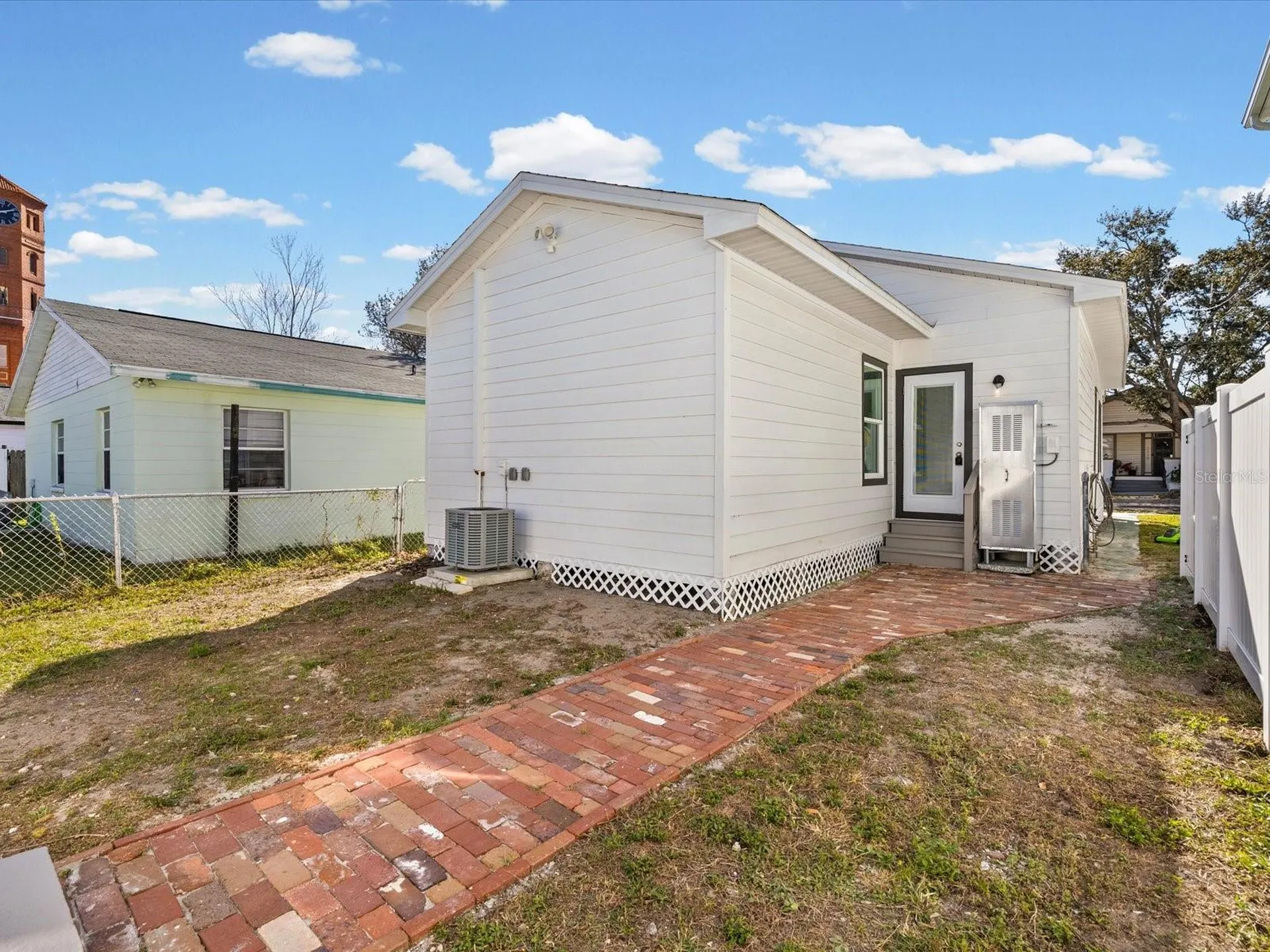 2107 W Cherry Street Tampa FL 33607