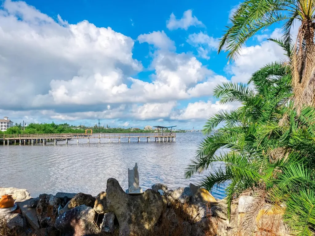 1401 1st Avenue E Bradenton FL 34208