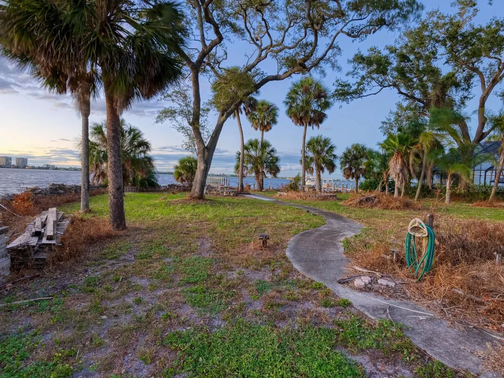 1401 1st Avenue E Bradenton FL 34208