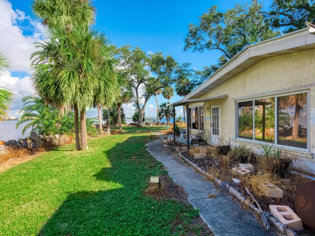 1401 1st Avenue E Bradenton FL 34208