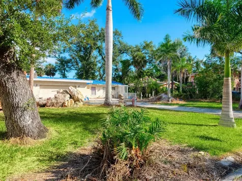 1401 1st Avenue E Bradenton FL 34208