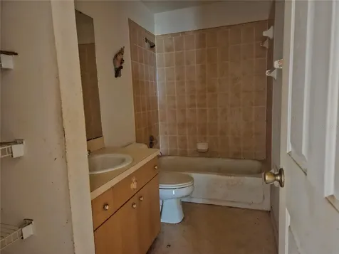 5870 SE 158th Court Ocklawaha FL 32179