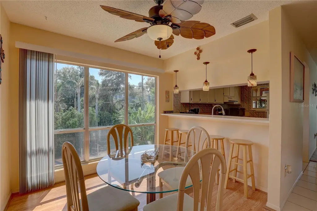 428 Windrush Bay Drive Tarpon Springs FL 34689
