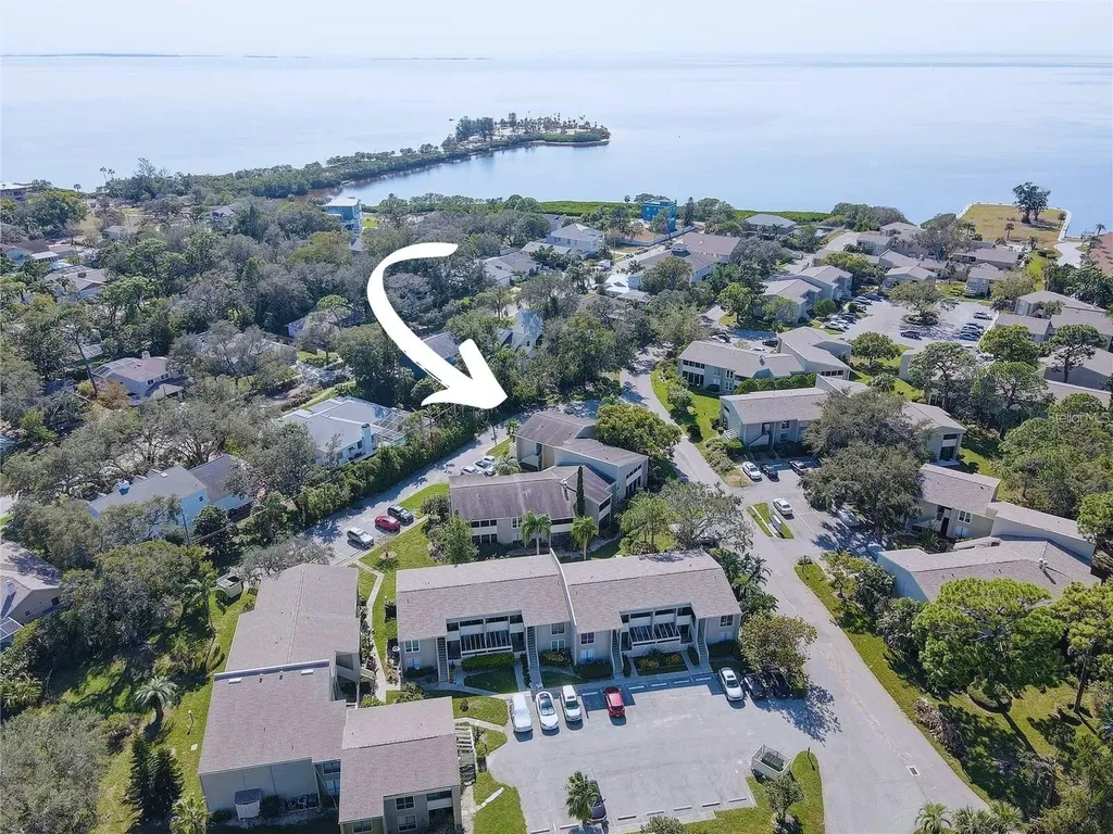 428 Windrush Bay Drive Tarpon Springs FL 34689