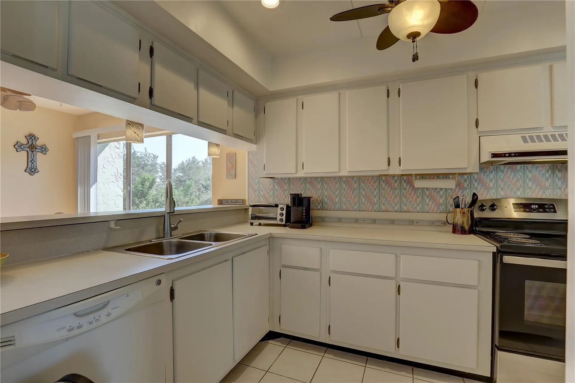 428 Windrush Bay Drive Tarpon Springs FL 34689