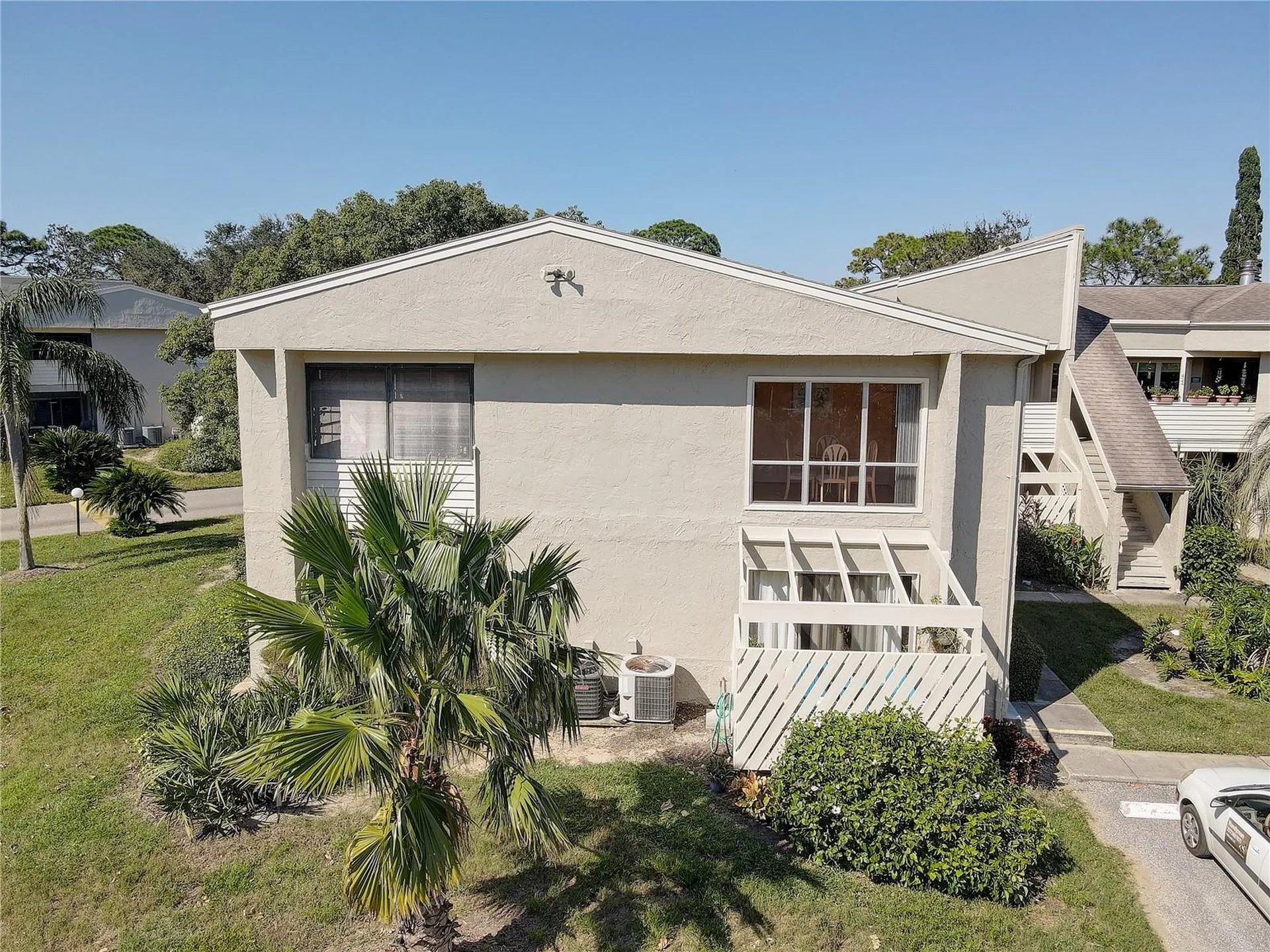 428 Windrush Bay Drive Tarpon Springs FL 34689