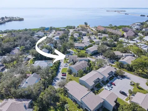 428 Windrush Bay Drive Tarpon Springs FL 34689