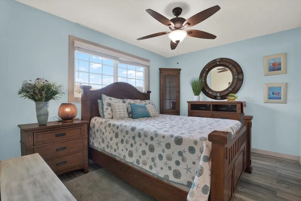 4909 Gulf Drive Holmes Beach FL 34217
