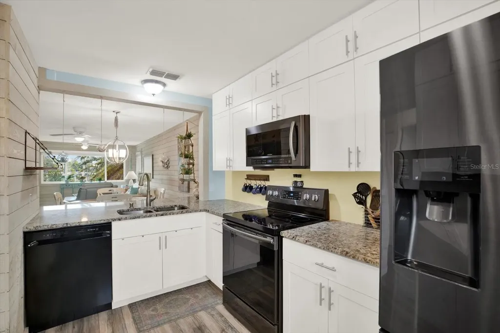 4909 Gulf Drive Holmes Beach FL 34217
