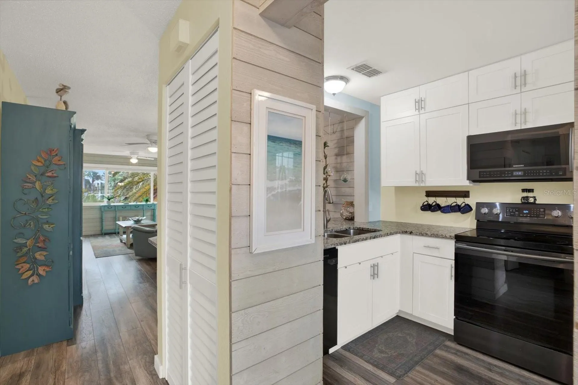 4909 Gulf Drive Holmes Beach FL 34217