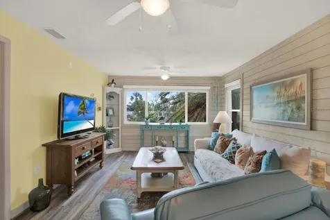 4909 Gulf Drive Holmes Beach FL 34217