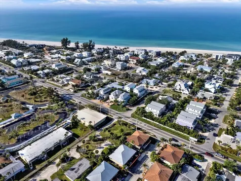 4909 Gulf Drive Holmes Beach FL 34217