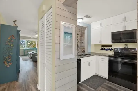 4909 Gulf Drive Holmes Beach FL 34217