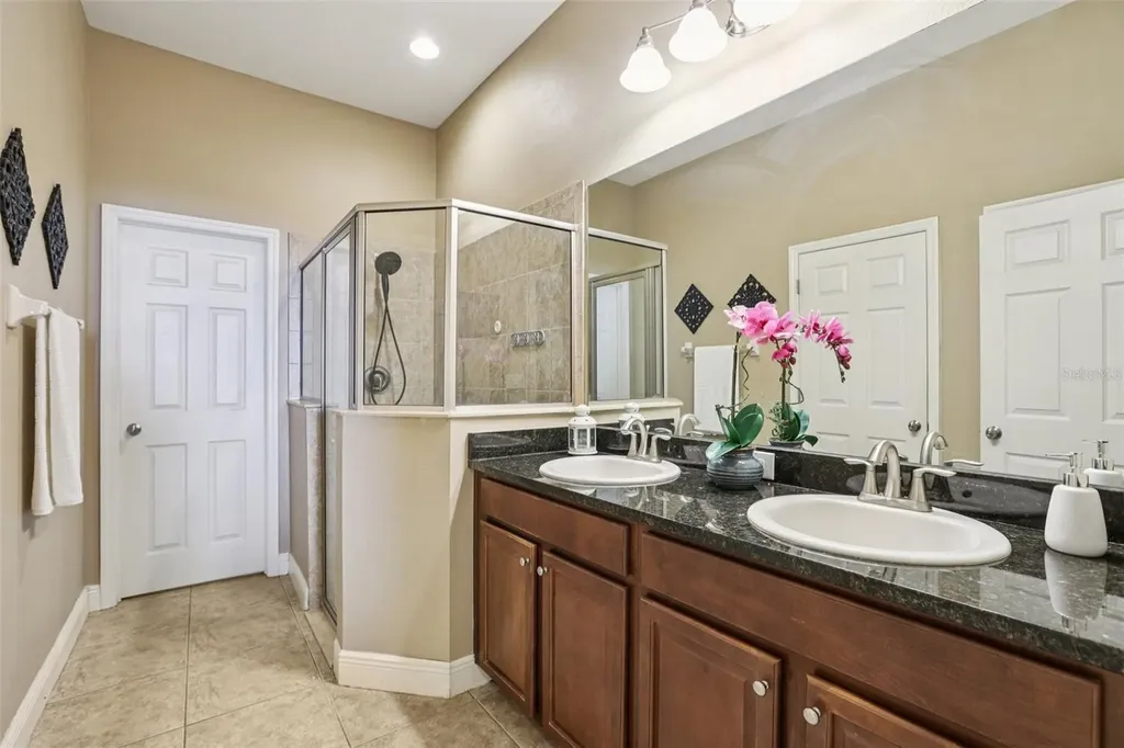 221 Sunset Crest Court Apollo Beach FL 33572