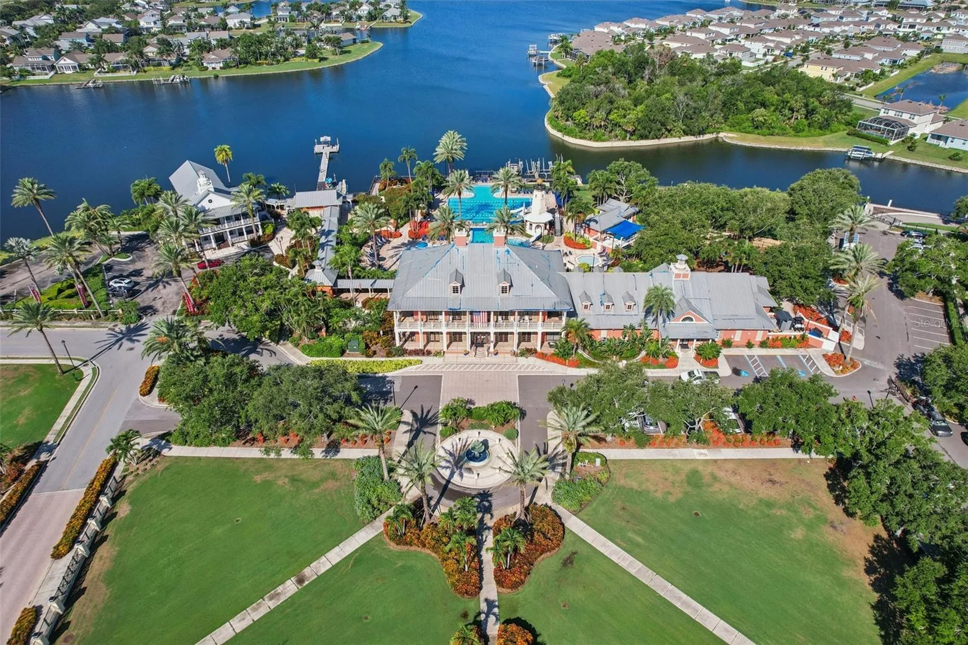221 Sunset Crest Court Apollo Beach FL 33572