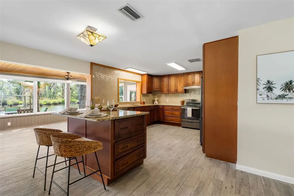 900 NW Snug Harbor Road Crystal River FL 34428