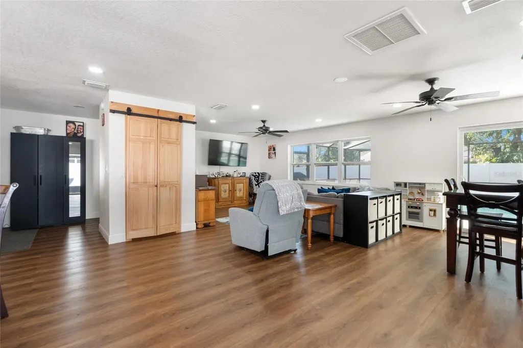 7124 Wrenwood Circle Tampa FL 33617